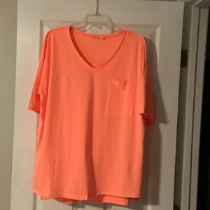 Zenana v neck T-shirt